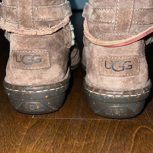 UGG Caspia Boot - Picture 10 of 10